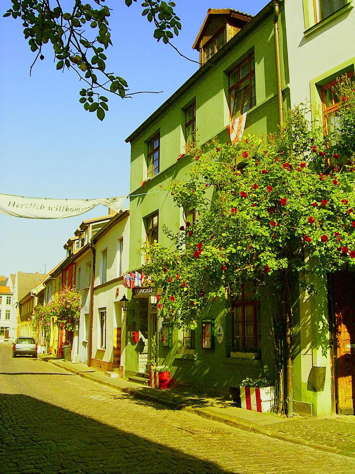 Hotel Reingard Висмар Экстерьер фото