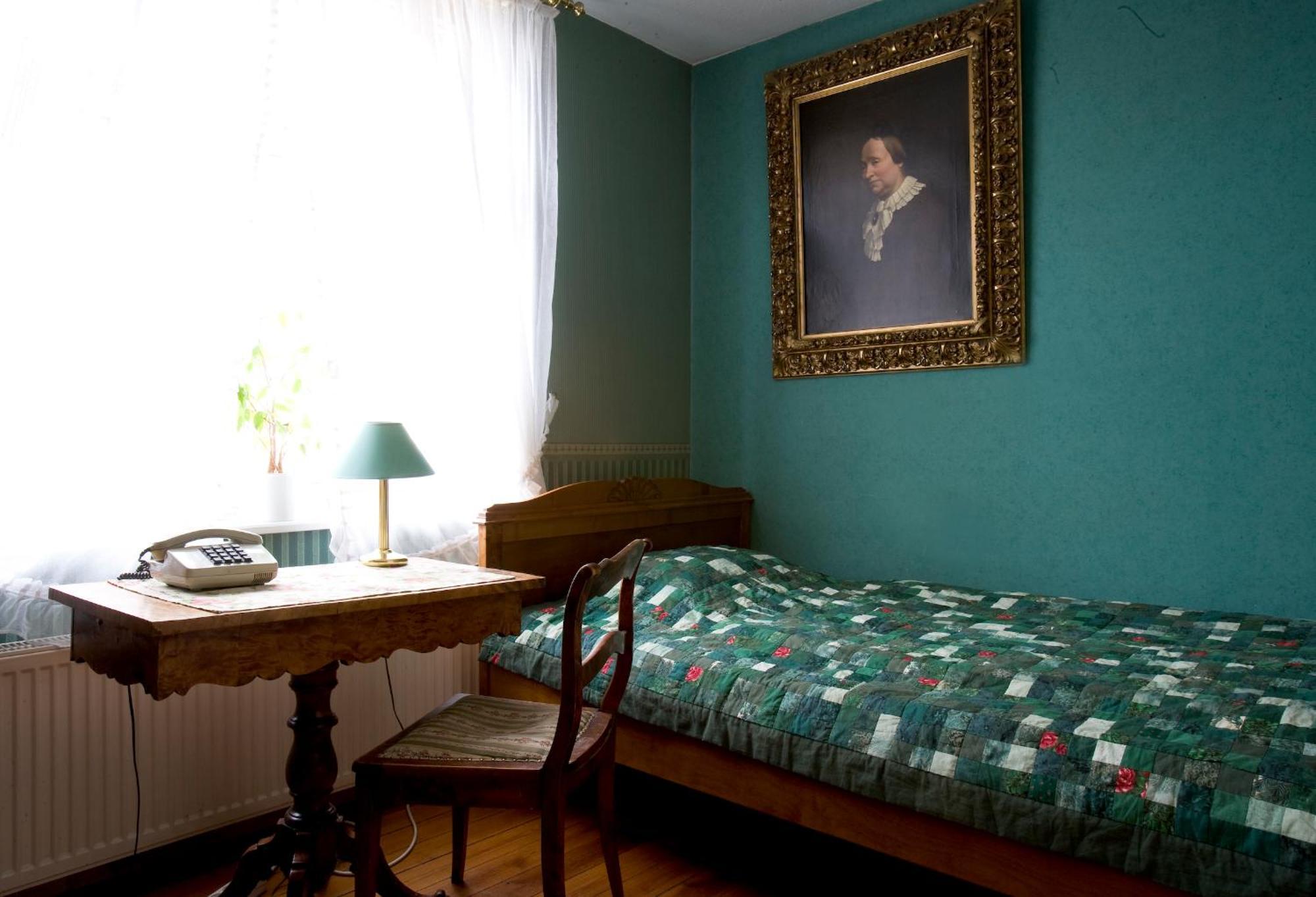 Hotel Reingard Висмар Экстерьер фото