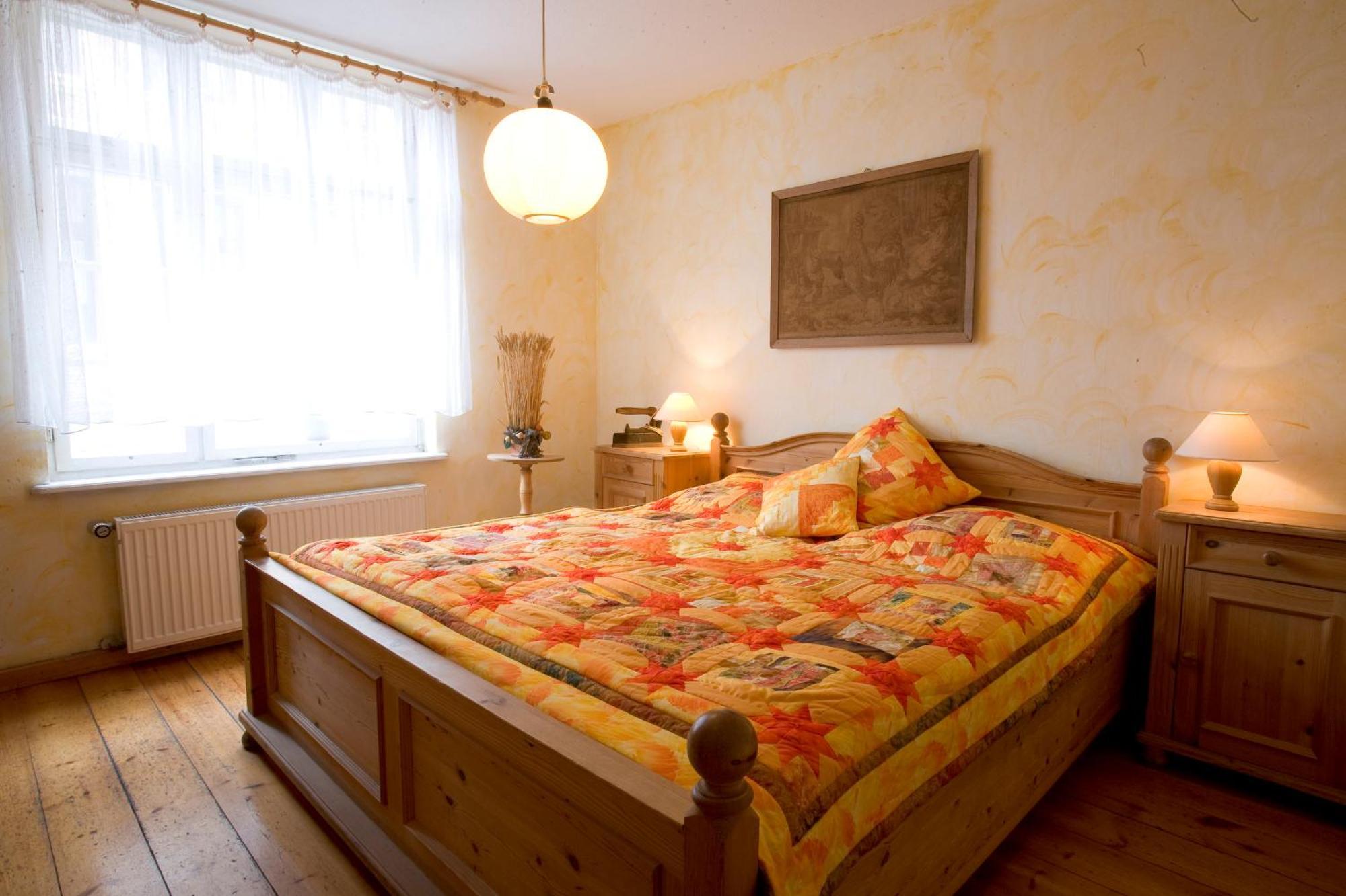 Hotel Reingard Висмар Экстерьер фото